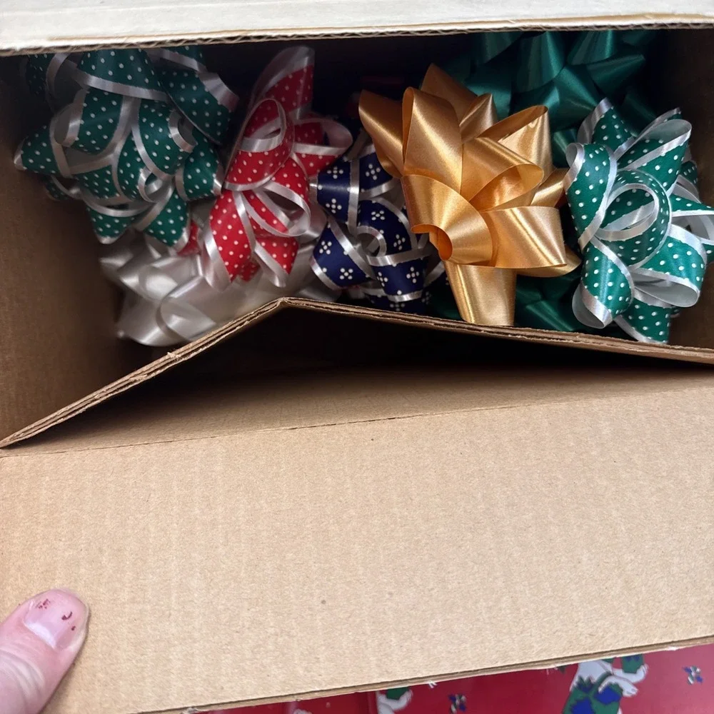 Vintage 1986 Artfaire Toy Wrapping Paper‎ Kit Paper And Bows